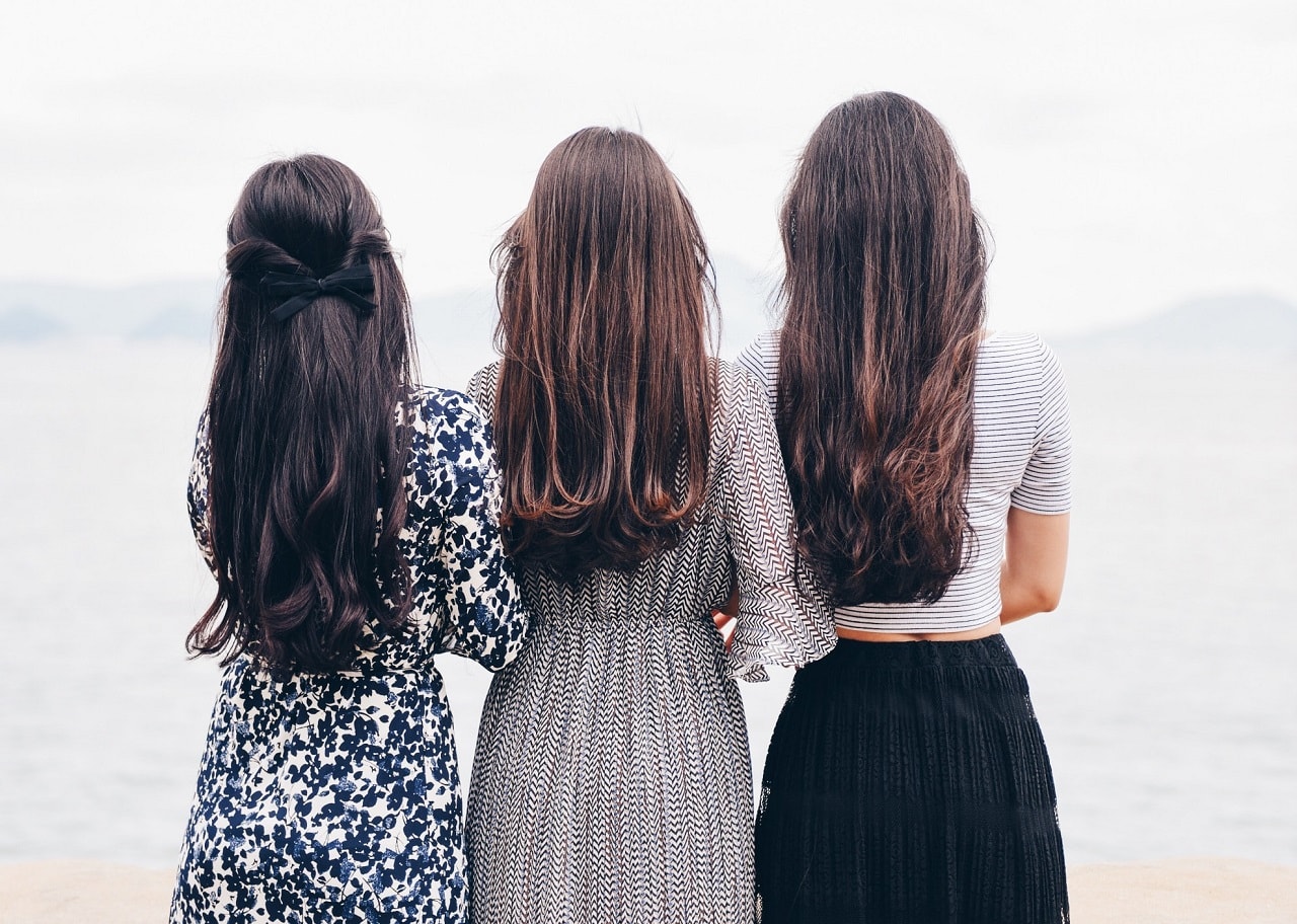5 szybkich i efektownych fryzur dla dziewczyn z dłuższymi włosami